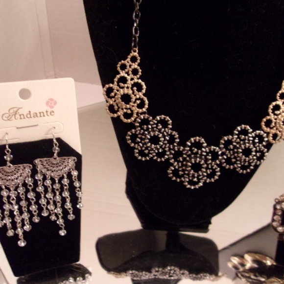 NWTS RETAIL $81 2 NECKLACES 4 EARRINGS ANDANTE EFM - Picture 2 of 8